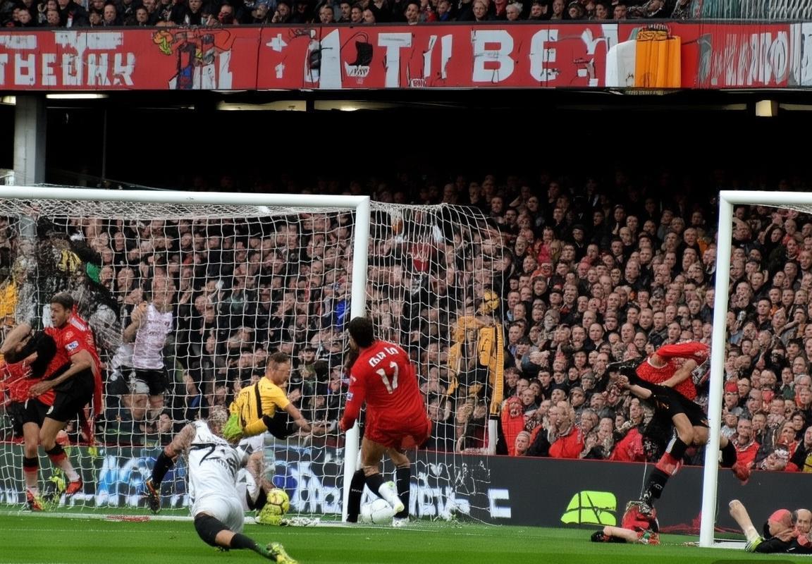 曼联利物浦巅峰对决：经典瞬间回顾与未来展望(图3)