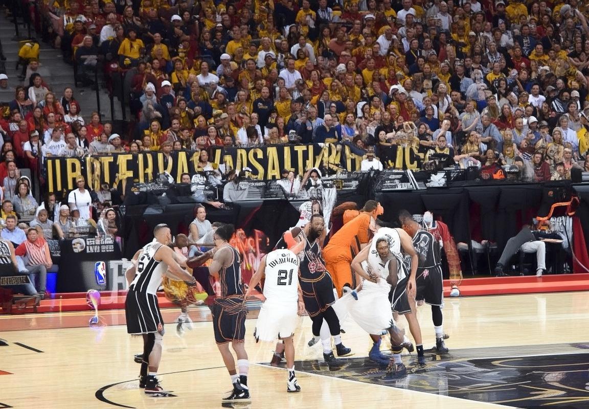 2017NBA总决赛：马刺骑士巅峰对决解析及影响回顾